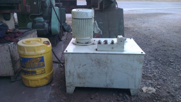 Sell> ขายชุดปั้มไฮดรอลิค มอเตอร์ 3 แรง 3 เฟส 380V. พร้อมใช้งาน กำแพงแสน นครปฐมครับ