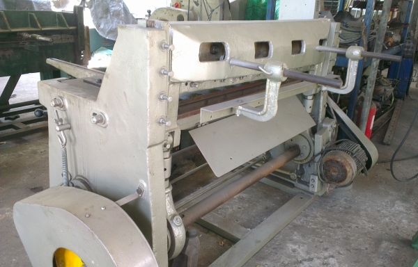 Sell> ขายกรรไกรซอยเหล็กแผ่น หน้ากว้าง 4 ฟุต ใบมีดใหม่ พร้อมใช้งาน อุปกรณ์ครบ 75,000- บาทครับ