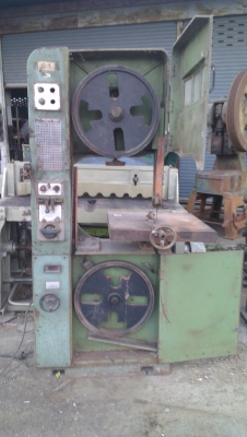 Sell> ขายจิ๊กซอเลื่อยไม้มือสอง ยี่ห้อ FUHO 500H ผ่าไม้ได้หนา 50 เซนติเมตรครับ ตัวใหญ่โตเลยครับ ไม่ค่อยได้มาด้วยครับ