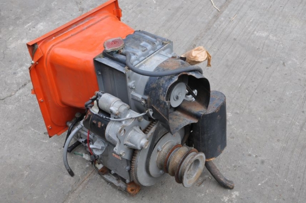 ขายเครื่องKUBOTA ZB400สตาร์ทไฟฟ้า สภาพสวยเดิมจากญี่ปุ่นยังไม่เคยใช้ในไทย 13,000เท่านั้น!!