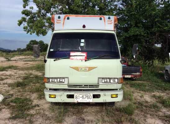 รถหกล้อ HiNo ซุปเปอร์เสี่ย