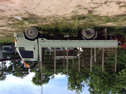 รถหกล้อ HiNo ซุปเปอร์เสี่ย