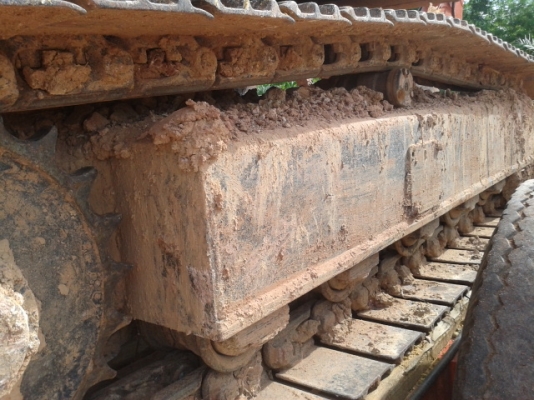 **ขายแล้ว เสี่ยใหญ่ควนปันแต อควนขนุน จ พัทลุง***แมคโคอิตาชิ UH 025 PC 60 รถลากบรรทุกแมคโคท้ายลาดยาง 900  พร้อมใช้งาน