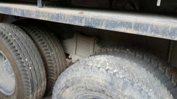 รถอีซูซุ  10 ล้อดั้ม 240 แรงม้า. ปี 39  ( นางฟ้าแท้ ). สนใจติดต่อ  081 - 6079515