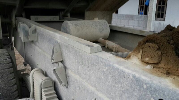 รถอีซูซุ  10 ล้อดั้ม 240 แรงม้า. ปี 39  ( นางฟ้าแท้ ). สนใจติดต่อ  081 - 6079515