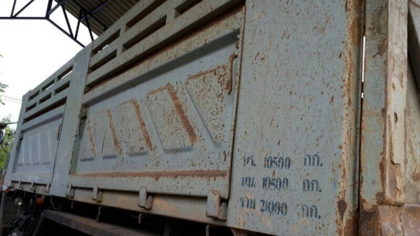 รถอีซูซุ  10 ล้อดั้ม 240 แรงม้า. ปี 39  ( นางฟ้าแท้ ). สนใจติดต่อ  081 - 6079515