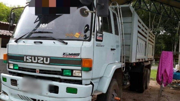 รถอีซูซุ  10 ล้อดั้ม 240 แรงม้า. ปี 39  ( นางฟ้าแท้ ). สนใจติดต่อ  081 - 6079515