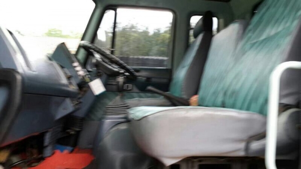 รถอีซูซุ  10 ล้อดั้ม 240 แรงม้า. ปี 39  ( นางฟ้าแท้ ). สนใจติดต่อ  081 - 6079515