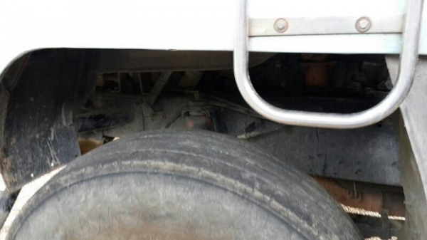 รถอีซูซุ  10 ล้อดั้ม 240 แรงม้า. ปี 39  ( นางฟ้าแท้ ). สนใจติดต่อ  081 - 6079515