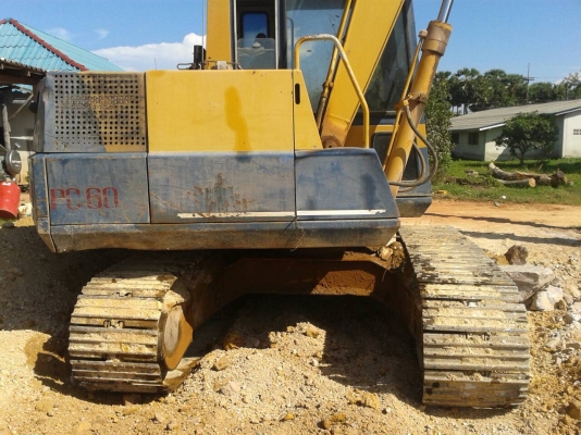 KOMATSU PC60-5
