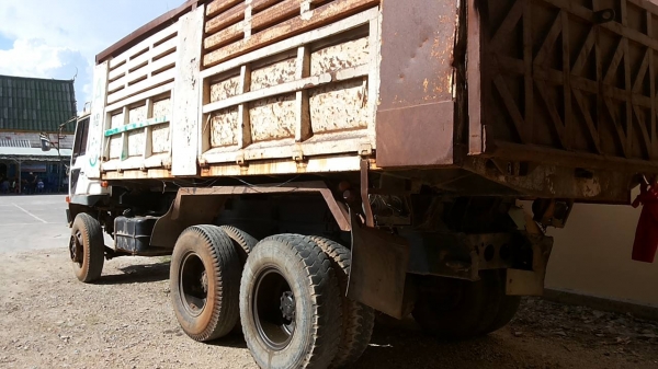 ***ขายแล้วครับขอบคุณ Truck2hand ขาย10ล้อ2เพลาดั้ม"หลงเทอโบ"สภาพเดิมๆแห้งๆ MITSU FN527 M-TF0671 ตากลมใส่ตาเหลี่ยมแล้ว เครื่องเดิมเกียร์เดิม 6D16TF-0671 220แรง แห้งดี แรงดีไม่เยิ้ม เกียร์10สปีด เบรคใหญ่ ช่วงล่างเดิม เพลาไม่บุ๋ม คัสซีสวยเดิมๆไม่ปะไ ***ขายแล้วครับขอบคุณ Truck2hand ขาย10ล้อ2เพลาดั้ม"หลงเทอโบ"สภาพเดิมๆแห้งๆ MITSU FN527 M-TF0671 ตากลมใส่ตาเหลี่ยมแล้ว เครื่องเดิมเกียร์เดิม 6D16TF-0671 220แรง แห้งดี แรงดีไม่เยิ้ม เกียร์10สปีด เบรคใหญ่ ช่วงล่างเดิม เพลาไม่บุ๋ม คัสซีสวยเดิมๆไม่ปะไ