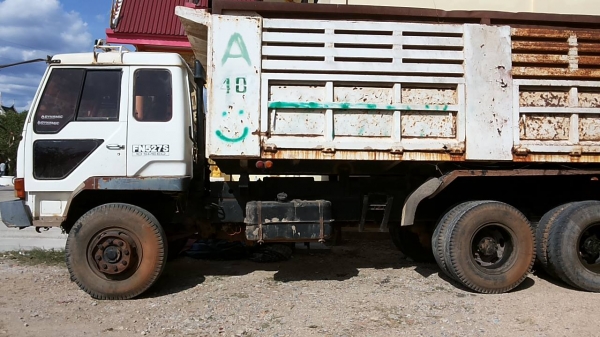 ***ขายแล้วครับขอบคุณ Truck2hand ขาย10ล้อ2เพลาดั้ม"หลงเทอโบ"สภาพเดิมๆแห้งๆ MITSU FN527 M-TF0671 ตากลมใส่ตาเหลี่ยมแล้ว เครื่องเดิมเกียร์เดิม 6D16TF-0671 220แรง แห้งดี แรงดีไม่เยิ้ม เกียร์10สปีด เบรคใหญ่ ช่วงล่างเดิม เพลาไม่บุ๋ม คัสซีสวยเดิมๆไม่ปะไ ***ขายแล้วครับขอบคุณ Truck2hand ขาย10ล้อ2เพลาดั้ม"หลงเทอโบ"สภาพเดิมๆแห้งๆ MITSU FN527 M-TF0671 ตากลมใส่ตาเหลี่ยมแล้ว เครื่องเดิมเกียร์เดิม 6D16TF-0671 220แรง แห้งดี แรงดีไม่เยิ้ม เกียร์10สปีด เบรคใหญ่ ช่วงล่างเดิม เพลาไม่บุ๋ม คัสซีสวยเดิมๆไม่ปะไ