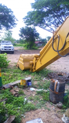 รถแบคโฮ CAT 320 V1 มีลายหัวแย๊กซ์ รถสวยเนี๊ยบ มีทะเบียนครบ ชอบราคาเท่าไร ต่อรองกันได้ครับ