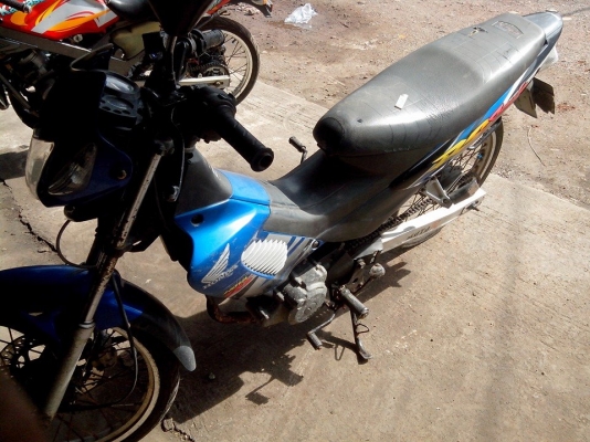 ขาย Honda Nice 125 และ VR 150 R ขายเป็นอะไหล่ หรือปั้นเอง ขาย Honda Nice 125 และ VR 150 R ขายเป็นอะไหล่ หรือปั้นเอง