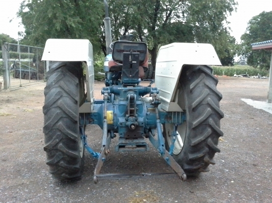 ขายรถไถฟอร์ด(เก่านอก)