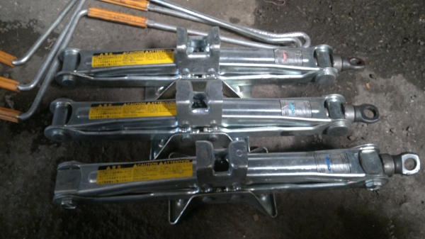 แม่แรงสะพานรถยนต์ TOYOTA ,HONDA แม่แรงสะพานรถยนต์ TOYOTA ,HONDA