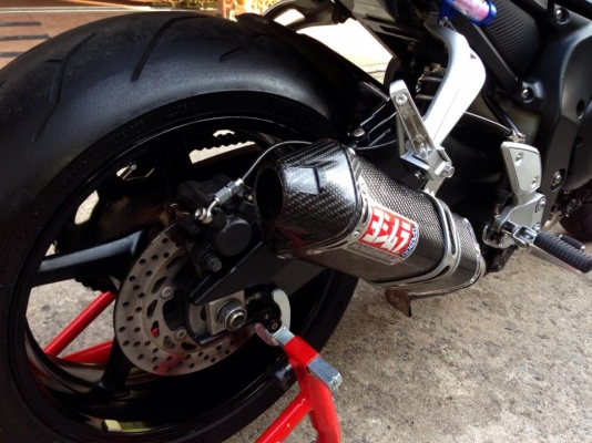 ต้ำพระราม2ขายYAMAHA FZ1 ปี2009 เอกสารทะเบียนโอนนอก รถวิ่งมา5XXXโล เท่านั้นครับสภาพป้ายแดง