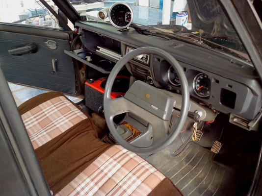 MAZDA, FAMILIA 1.3 ปี93  เกียร์ธรรมดา 4เกียร์