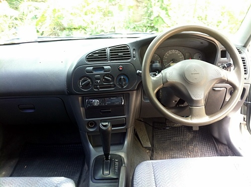 มิตรซูท้ายเบนซ์เกียร์ออโต้ติดแก๊ซLPG2ระบบแต่งนิดหน่อยถูกเลยคับ