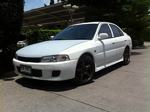 มิตรซูท้ายเบนซ์เกียร์ออโต้ติดแก๊ซLPG2ระบบแต่งนิดหน่อยถูกเลยคับ