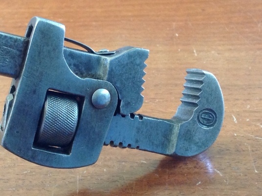 ขายคอม้าโบราณ Stillson 8"