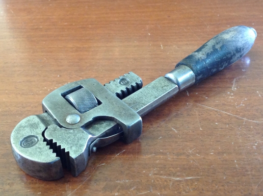 ขายคอม้าโบราณ Stillson 8"