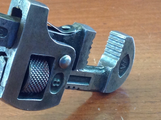 ขายคอม้าโบราณ GUARANTEED 8" ขายคอม้าโบราณ GUARANTEED 8"