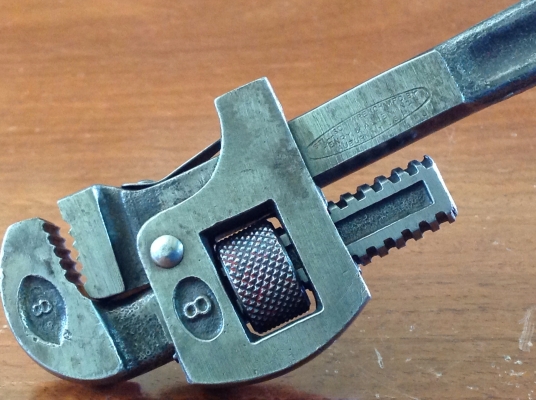 ขายคอม้าโบราณ GUARANTEED 8" ขายคอม้าโบราณ GUARANTEED 8"