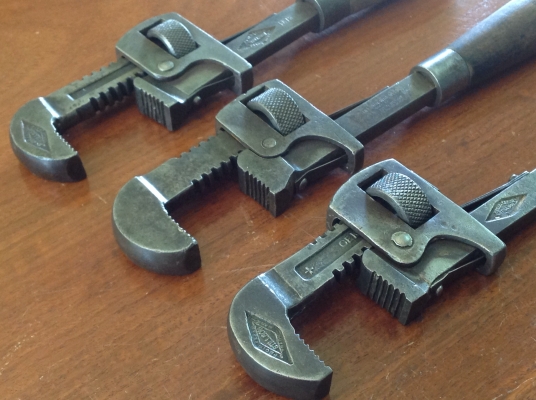 ขายคอม้าโบราณ 10" ตัวละ 600