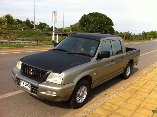 ขายรถมือสอง Mitsubishi Grandis L200 strada 4ประตู ขายรถมือสอง Mitsubishi Grandis L200 strada 4ประตู