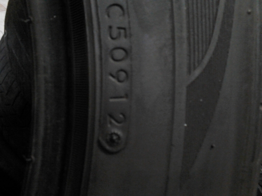 235/55R18  NITTO NT420S    มี 2 เส้น  ติดต่อ TEL.081-427-3941