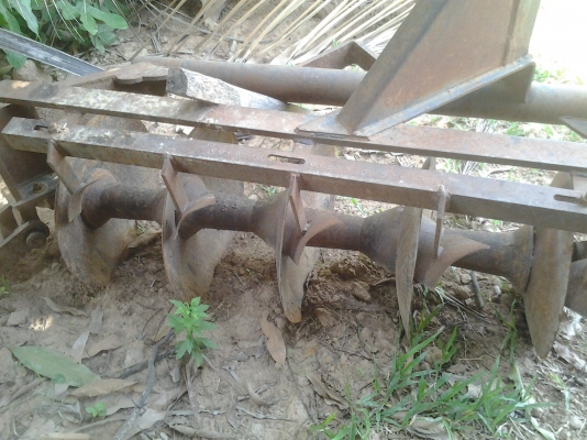 ขายรถไถ22แรงโฟวินขับเคลี่อน4ล้อตามสภาพมีพานหน้าลดเหลือ79500บาท