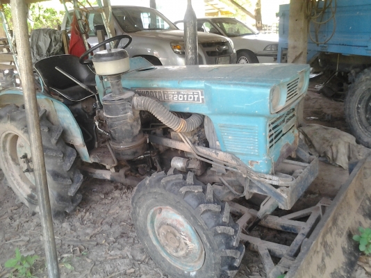ขายรถไถ22แรงโฟวินขับเคลี่อน4ล้อตามสภาพมีพานหน้าลดเหลือ79500บาท