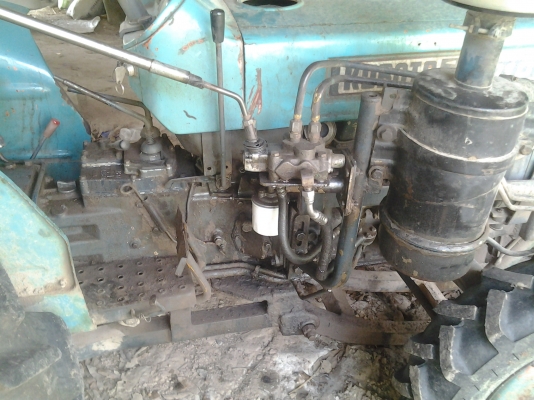 ขายรถไถ22แรงโฟวินขับเคลี่อน4ล้อตามสภาพมีพานหน้าลดเหลือ79500บาท