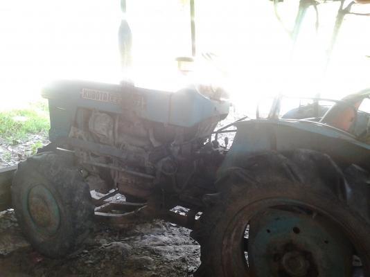 ขายรถไถ22แรงโฟวินขับเคลี่อน4ล้อตามสภาพมีพานหน้าลดเหลือ79500บาท