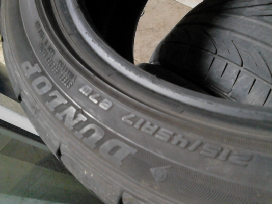 215/45R17  DUNLOP DIREZZA DZ101  มีชุด 4  เส้น โทร.081-427-3941