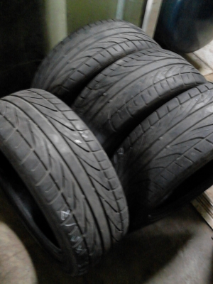 215/45R17  DUNLOP DIREZZA DZ101  มีชุด 4  เส้น โทร.081-427-3941