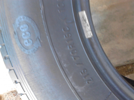 215/70R15 GOODYEAR DURASPORT  มีชุด 4 เส้น TEL.081-427-3941