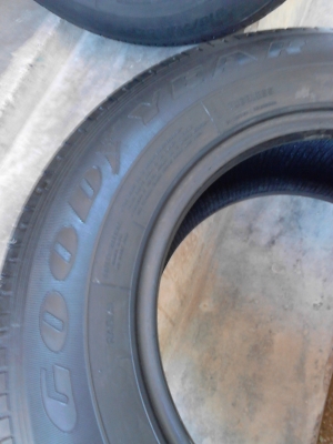 215/70R15 GOODYEAR DURASPORT  มีชุด 4 เส้น TEL.081-427-3941