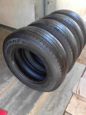 215/70R15 GOODYEAR DURASPORT  มีชุด 4 เส้น TEL.081-427-3941