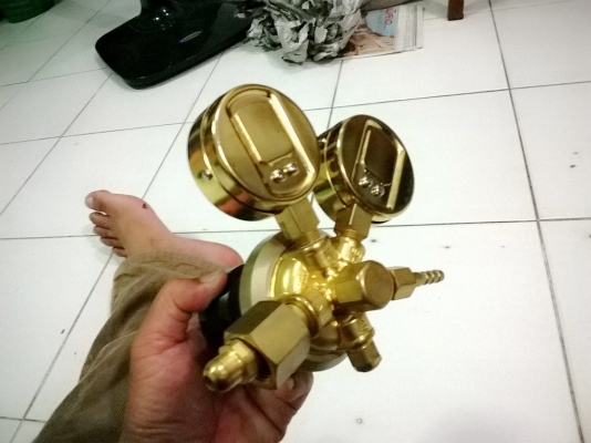ขาย Regulator Oxigen สภาพใหม่ งามๆ ขาย Regulator Oxigen สภาพใหม่ งามๆ