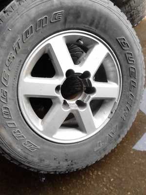6 รู ขอบ 16   ขาย MAG ISUZU  16X7JJ. มี 1 วง TEL. 081-427-3941