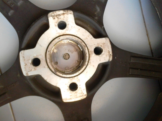 ขาย MAG  VOIN RACING  พร้อมยาง  205/40R17  ขาย 4 ล้อ ติดต่อโทร. 081-427-3941