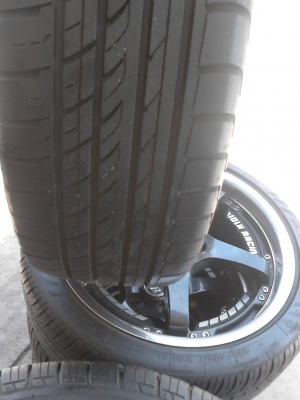 ขาย MAG  VOIN RACING  พร้อมยาง  205/40R17  ขาย 4 ล้อ ติดต่อโทร. 081-427-3941
