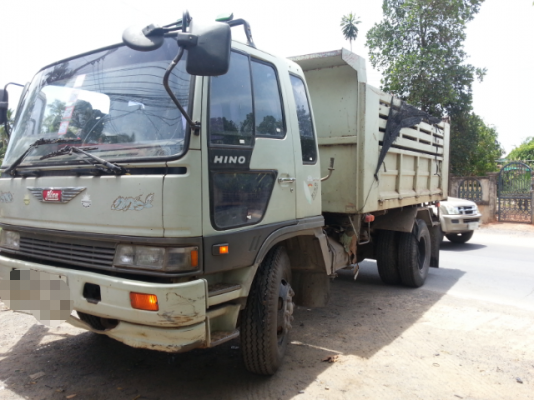 ต้องการขายหกล้อดั้มฮีโน่FF195