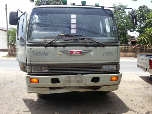 ต้องการขายหกล้อดั้มฮีโน่FF195