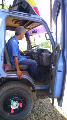 หกล้อ ISUZU NPR 120 แรงม้า รถปี 39 รถสวย กระบะยาว 4.5 เมตร ราคาต่อรองได้.