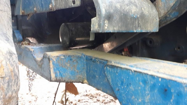 ขาย FORD 6610 4WD ZF อินวอยส์ + ใบมีดดันหน้า ขาย FORD 6610 4WD ZF อินวอยส์ + ใบมีดดันหน้า