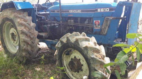 ขาย FORD 6610 4WD ZF อินวอยส์ + ใบมีดดันหน้า ขาย FORD 6610 4WD ZF อินวอยส์ + ใบมีดดันหน้า