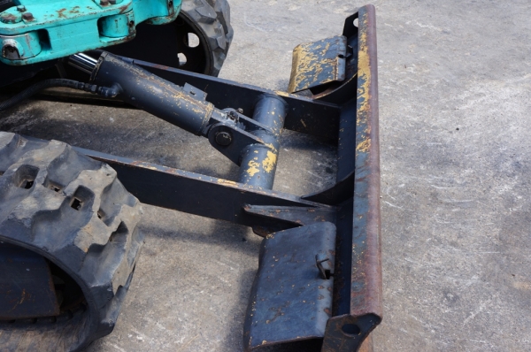 ขายรถขุด KOBELCO SK025 เก่านอกพร้อมใช้ มีลายแย๊ก